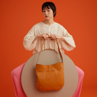 ＜artigiano＞兩用型斜背包/駱駝色