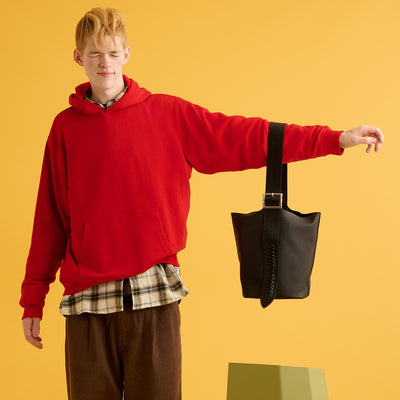 ＜ブラックアイボリー＞V（ヴィ）/ブラック