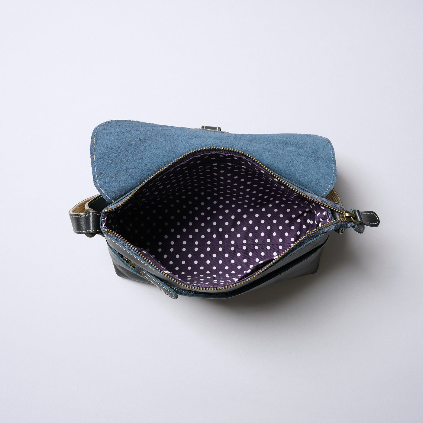 ＜Laisser Faire＞Wolf 迷你斜背包/巧克力色