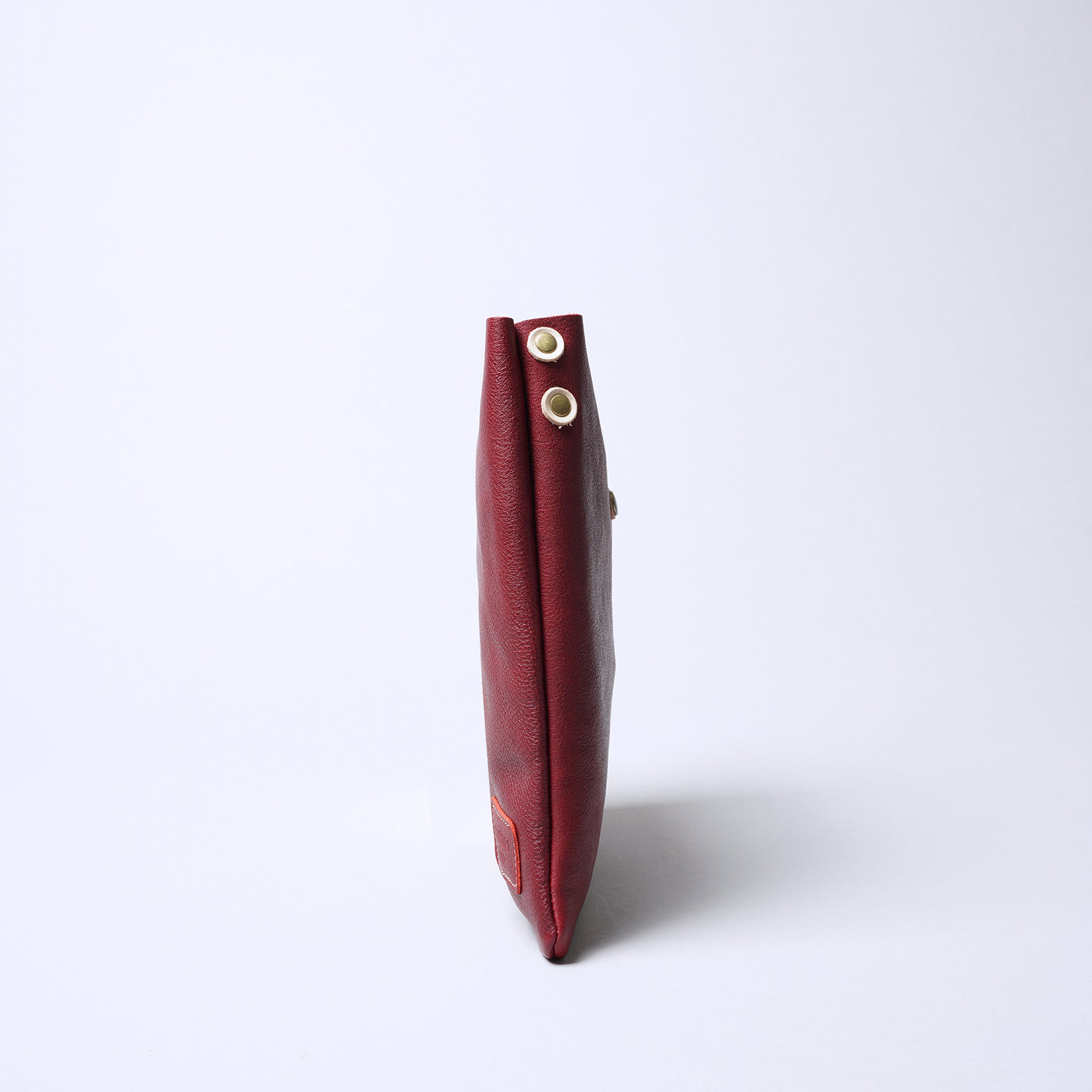 ＜レッセフェール＞ピエーザ 薄マチショルダーバッグ/ブラック