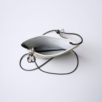 <SENTI FLATTER THE SENSES> Shrink Leather Mini Shoulder Bag / Black