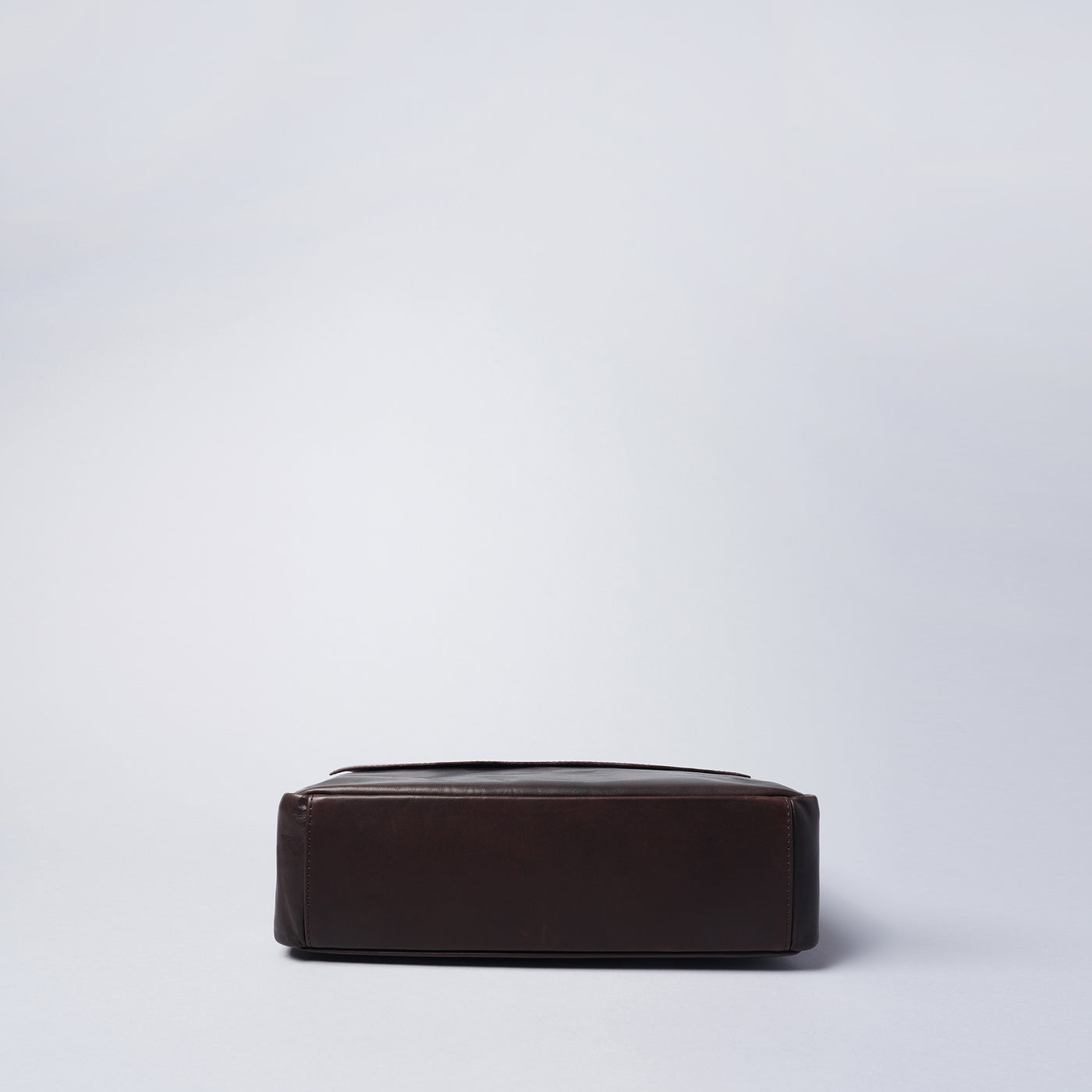 ＜Dakota BLACK LABEL＞馬皮斜肩包 M/深藍色