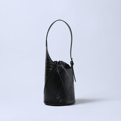 ＜ESTINE＞Noirism系列 皮革水桶包/黑色