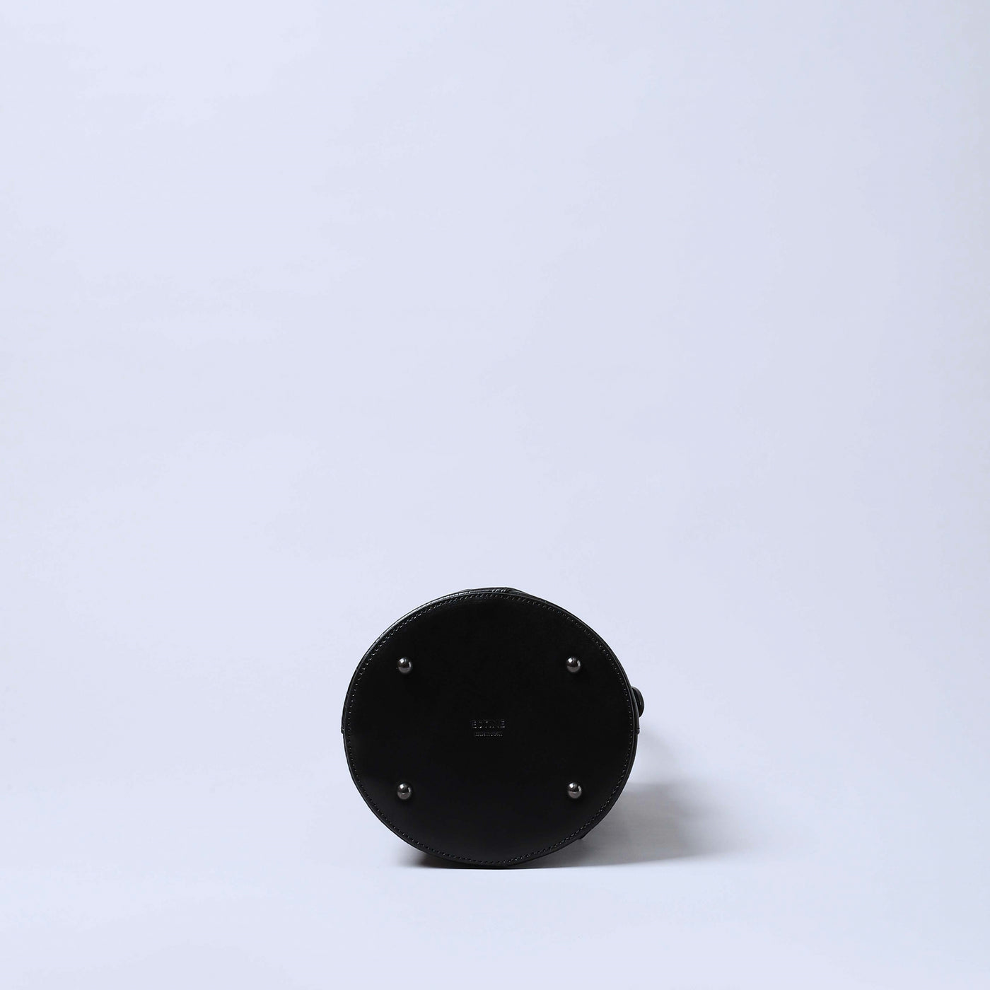 ＜ESTINE＞Noirism系列 皮革水桶包/黑色