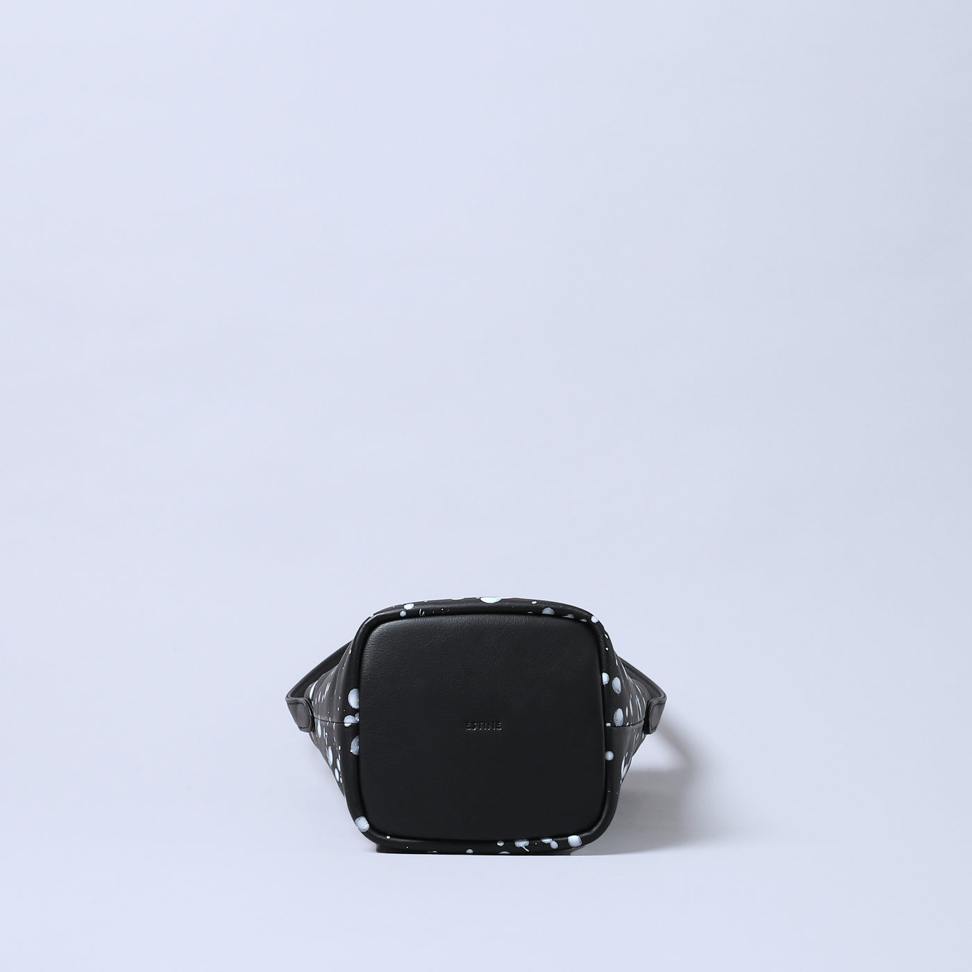 ＜ESTINE＞Pulse系列 皮革塗漆手提包/黑色