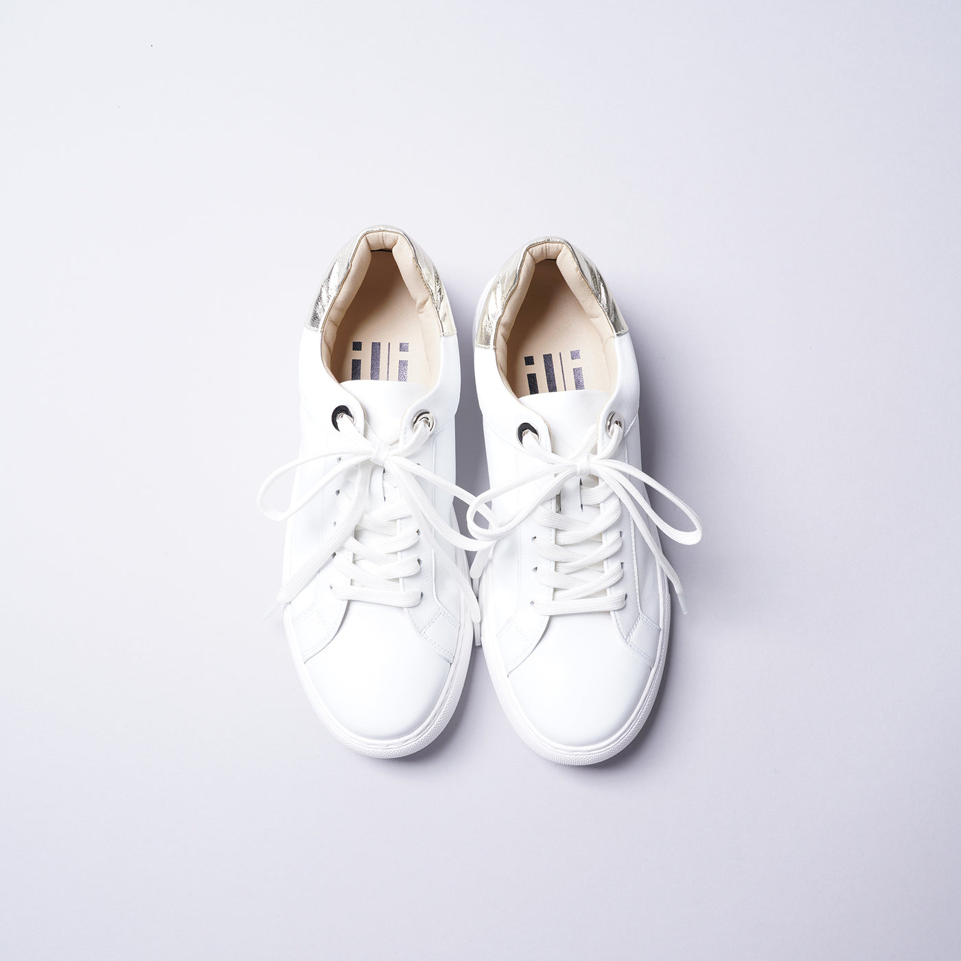 ＜IUI＞繫繩球鞋/白色
