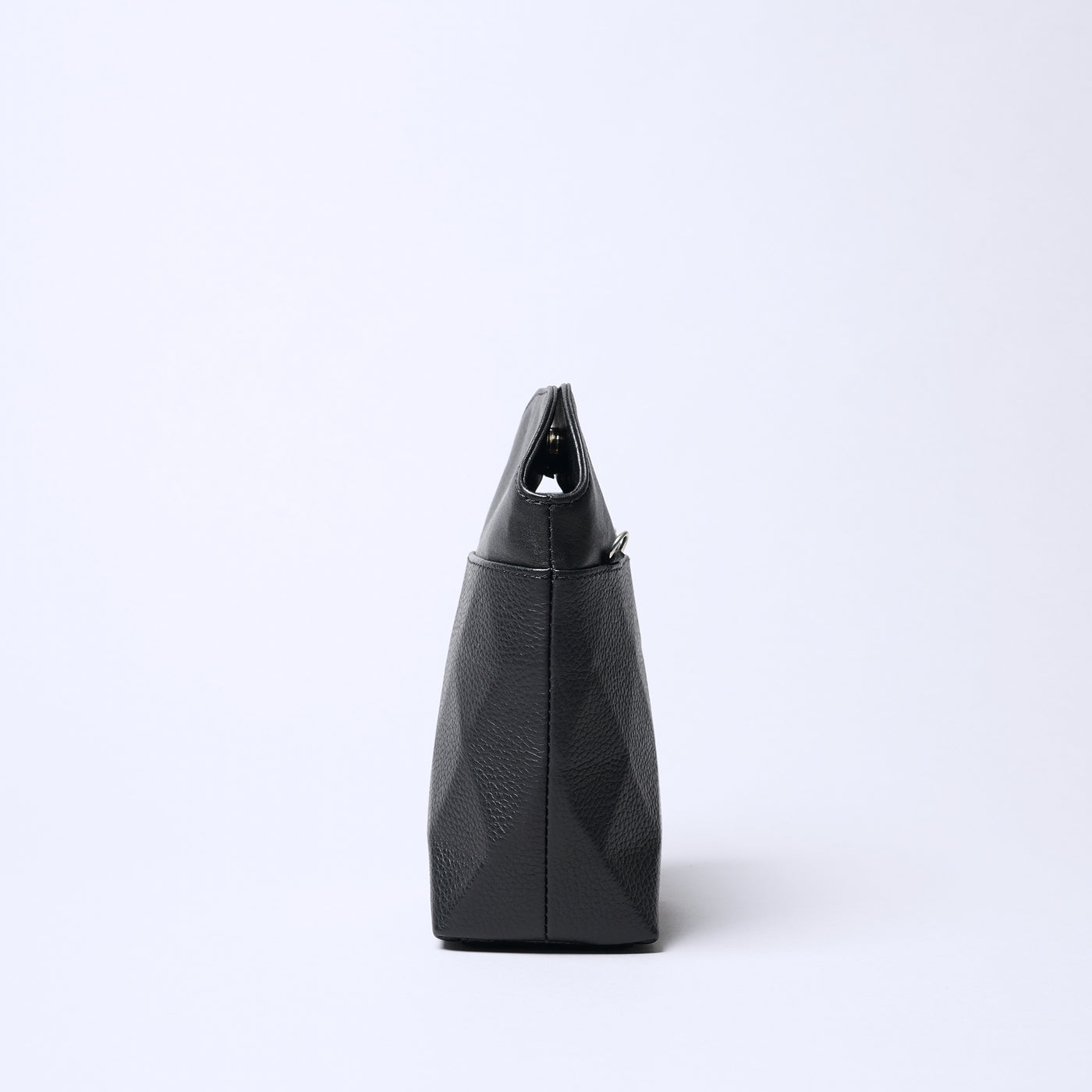 ＜Kolmio＞【VALO】02 POCHETTE/黑色×黑色