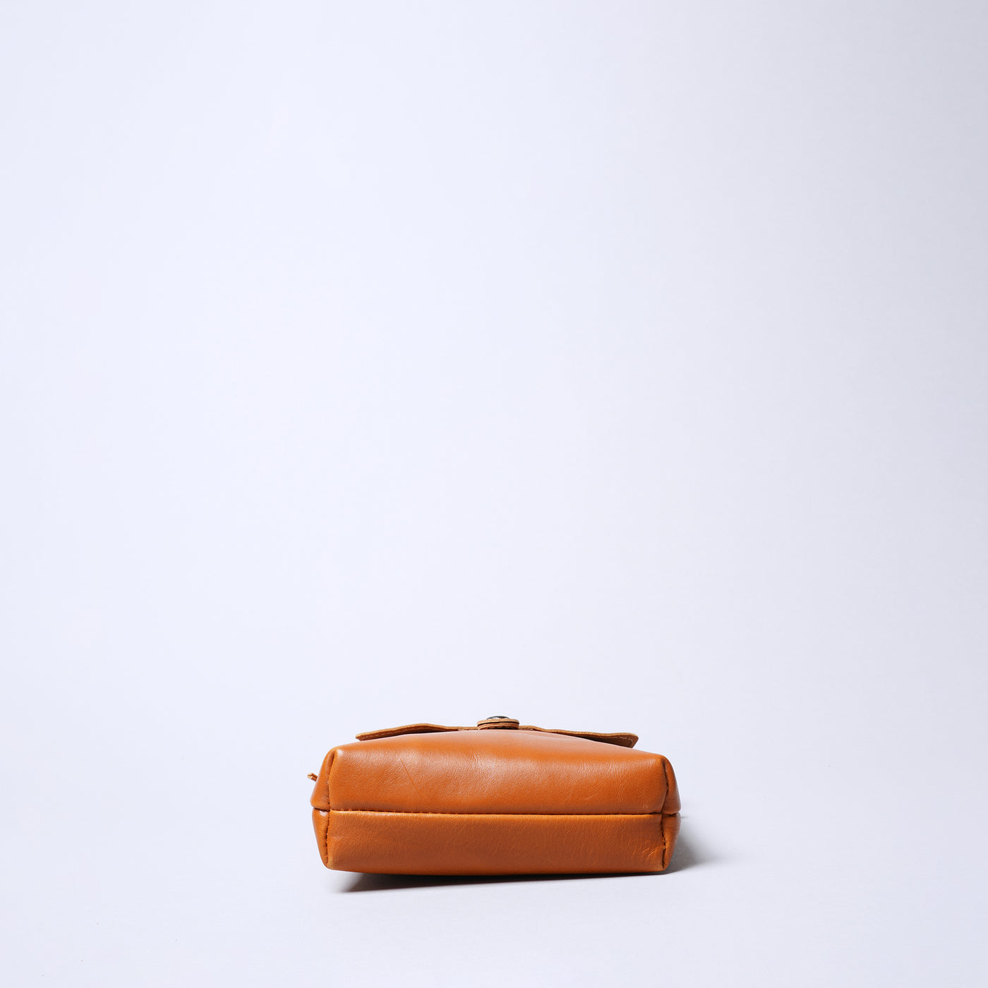 <Laisser Faire> Wolf Pouch Shaped Mini Shoulder Bag / Camel