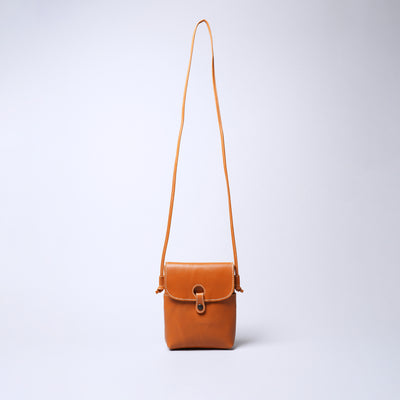 <Laisser Faire> Wolf Pouch Shaped Mini Shoulder Bag / Camel