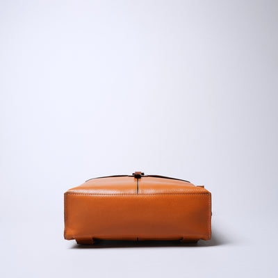 ＜Laisser Faire＞Search 搭配植鞣革 後背包/紅色