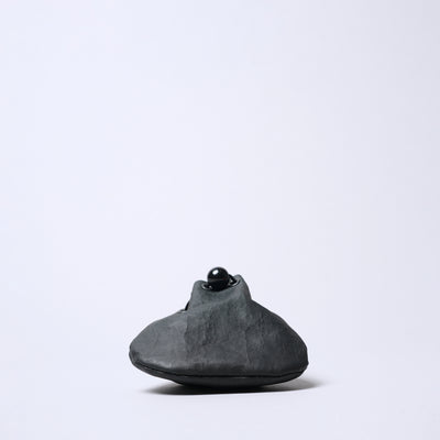 <SENTI FLATTER THE SENSES> Super Lightweight Dyneema Leather Drawstring Bag SS / Black x Camel
