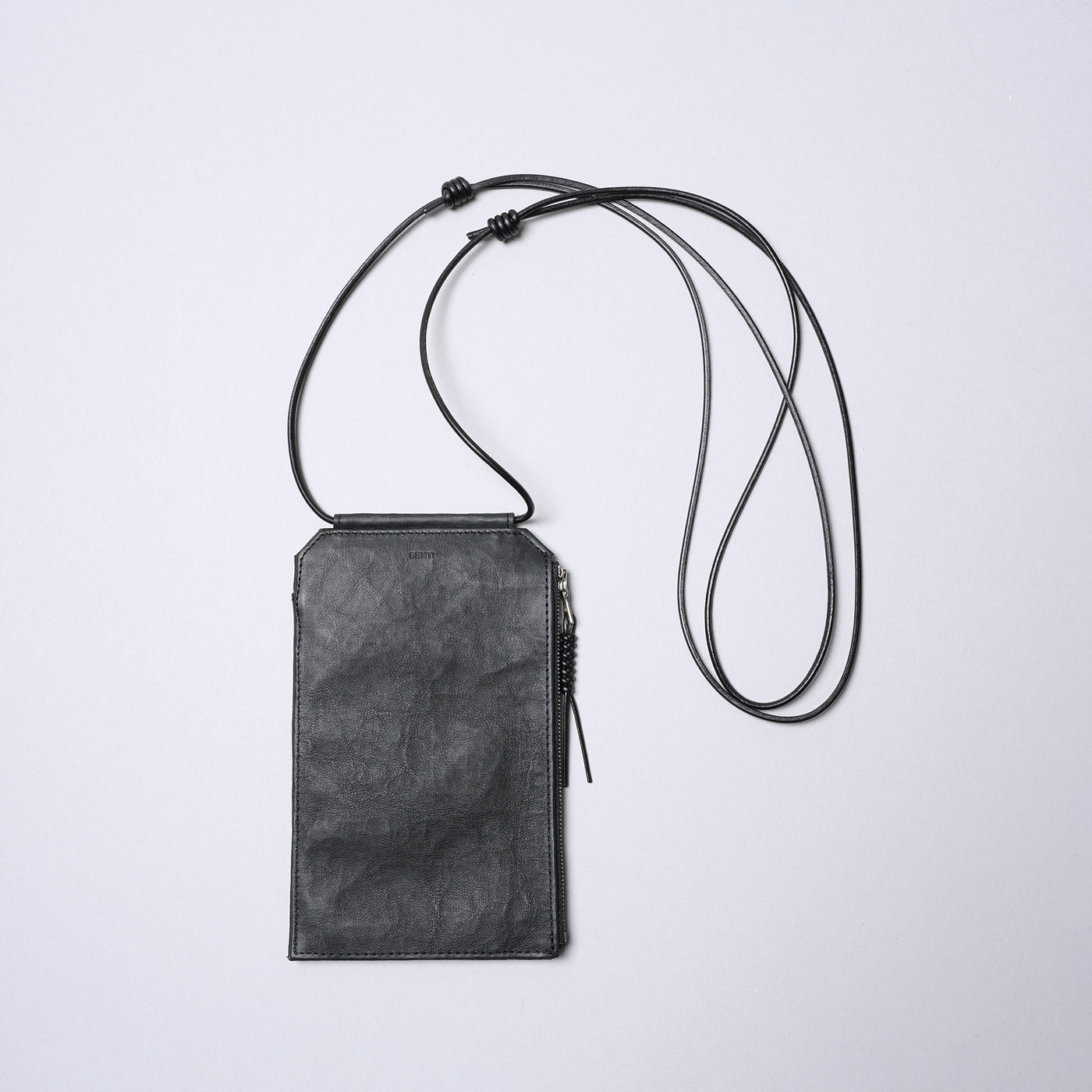 <SENTI FLATTER THE SENSES> Super Lightweight Dyneema Leather Travel Shoulder Bag / Black