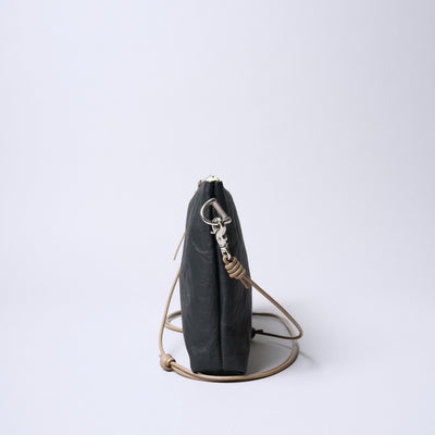 <SENTI FLATTER THE SENSES> Super Lightweight Dyneema Leather 2 Way Sacoche / Black x Camel