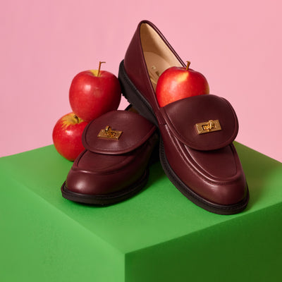 <IUI> Loafer with Buckle Detail / Bordeaux