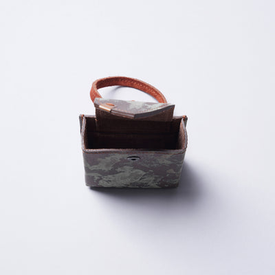 <keu> Gadget Case / Brass Rust