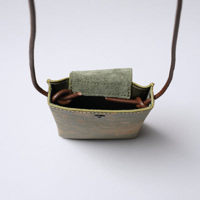 ＜ケウ＞スキニーケース S（7.5inch）/赤銅錆