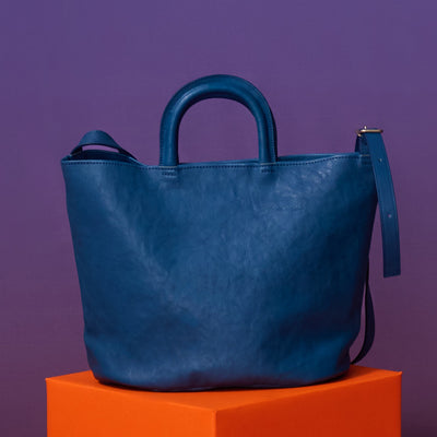 <numeri> Base Bucket Tote / Blue